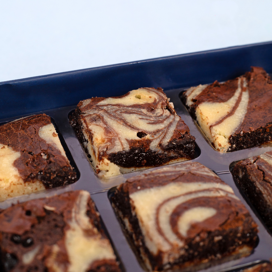 Yin-Yang Brownies - Mini Bites Brownie Darling