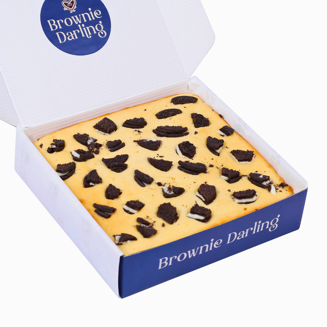 Cookies & Cream Blondies - Slab Brownie Darling