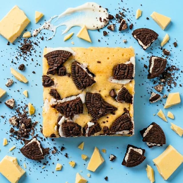 Cookies & Cream Blondies - Slab Brownie Darling